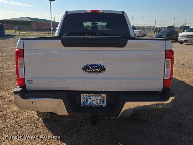 image for item EW0202 2019 Ford F250 Super Duty Crew Cab pickup truck