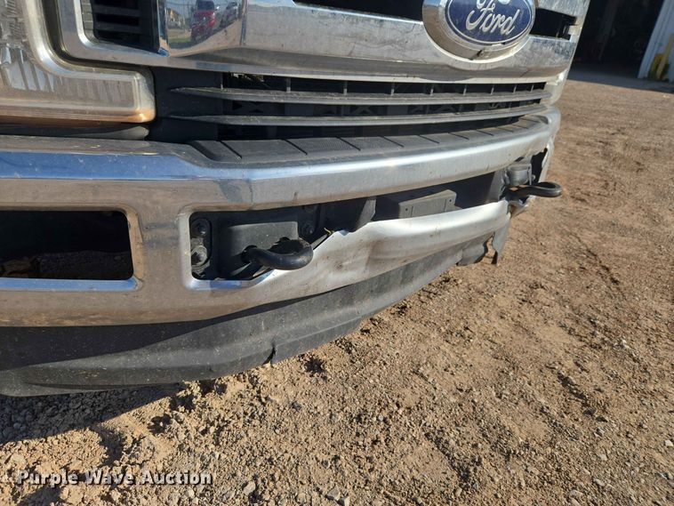 image for item EW0202 2019 Ford F250 Super Duty Crew Cab pickup truck