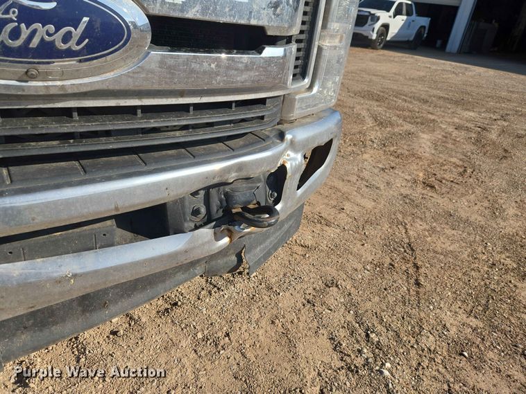 image for item EW0202 2019 Ford F250 Super Duty Crew Cab pickup truck