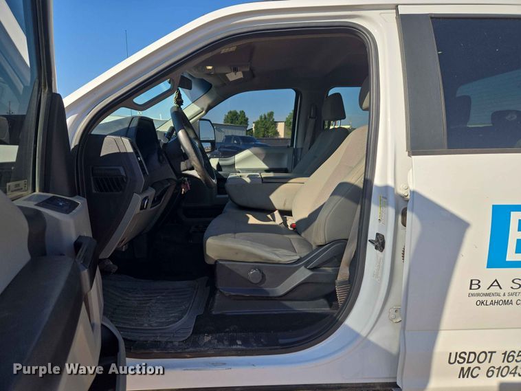 image for item EW0202 2019 Ford F250 Super Duty Crew Cab pickup truck
