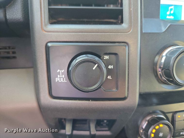 image for item EW0202 2019 Ford F250 Super Duty Crew Cab pickup truck