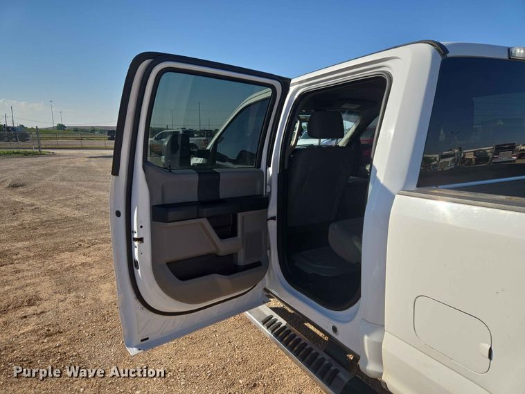 image for item EW0202 2019 Ford F250 Super Duty Crew Cab pickup truck