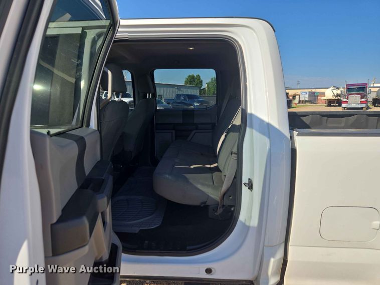 image for item EW0202 2019 Ford F250 Super Duty Crew Cab pickup truck