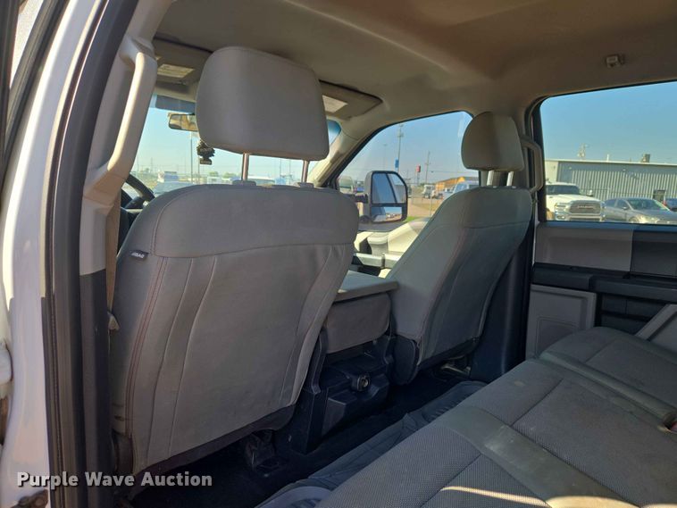 image for item EW0202 2019 Ford F250 Super Duty Crew Cab pickup truck