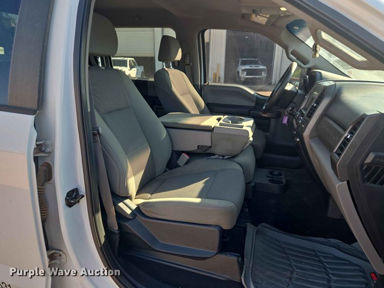 image for item EW0202 2019 Ford F250 Super Duty Crew Cab pickup truck