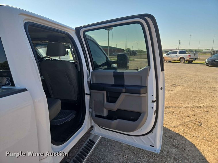 image for item EW0202 2019 Ford F250 Super Duty Crew Cab pickup truck