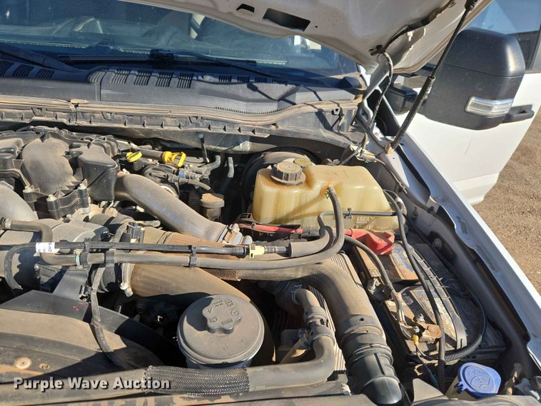 image for item EW0202 2019 Ford F250 Super Duty Crew Cab pickup truck