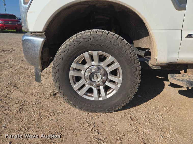 image for item EW0202 2019 Ford F250 Super Duty Crew Cab pickup truck