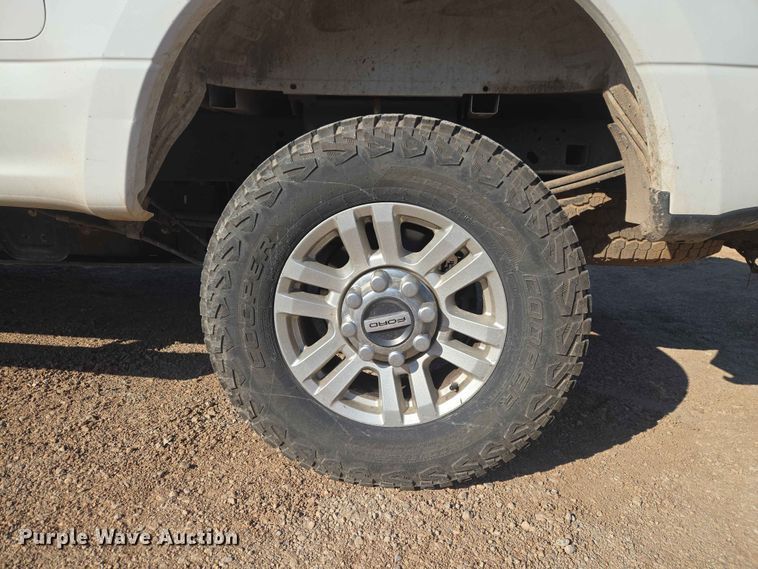 image for item EW0202 2019 Ford F250 Super Duty Crew Cab pickup truck