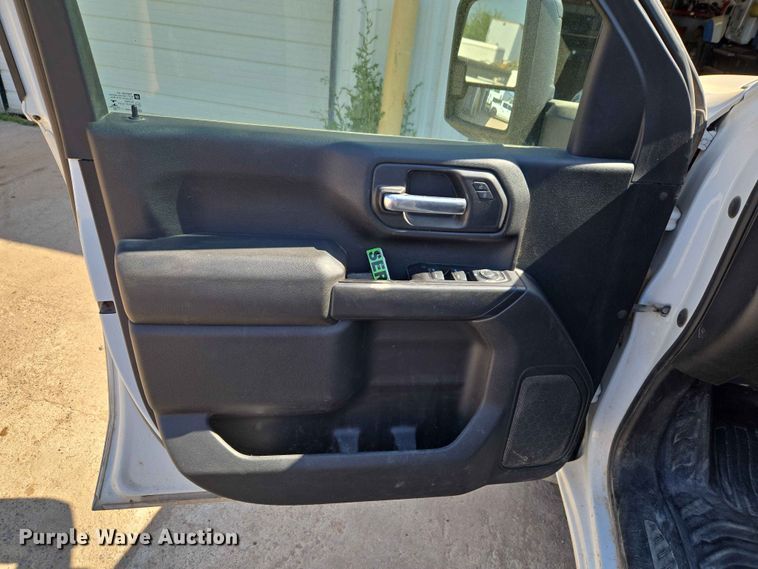 image for item EW0203 2022 Chevrolet Silverado 3500HD Crew Cab flatbed pickup truck