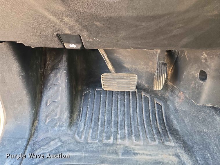 image for item EW0203 2022 Chevrolet Silverado 3500HD Crew Cab flatbed pickup truck