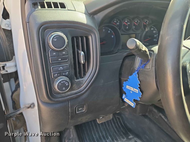 image for item EW0203 2022 Chevrolet Silverado 3500HD Crew Cab flatbed pickup truck