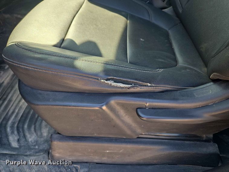 image for item EW0203 2022 Chevrolet Silverado 3500HD Crew Cab flatbed pickup truck