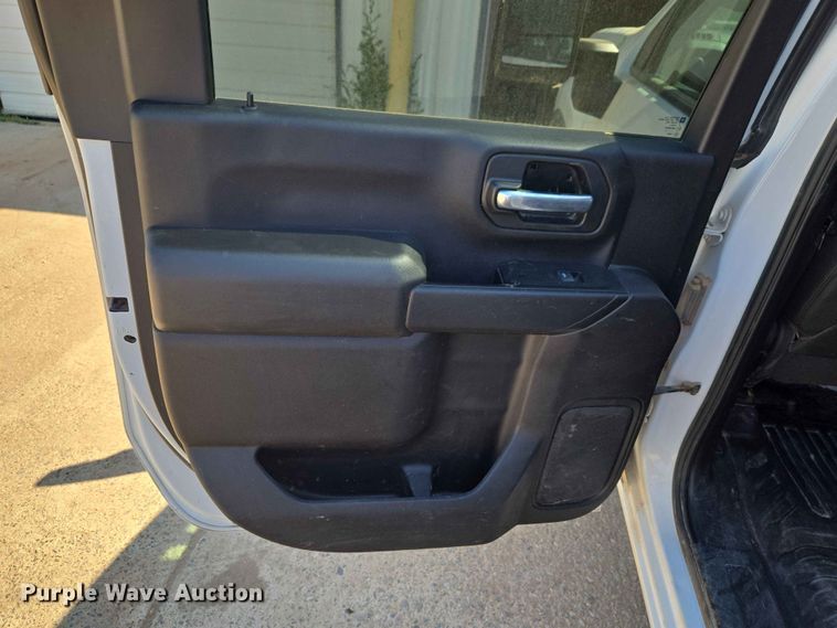 image for item EW0203 2022 Chevrolet Silverado 3500HD Crew Cab flatbed pickup truck