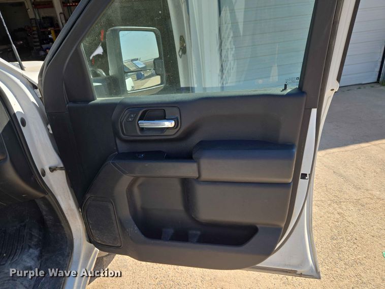 image for item EW0203 2022 Chevrolet Silverado 3500HD Crew Cab flatbed pickup truck