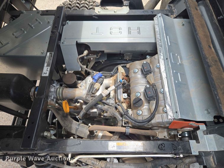 image for item EW0204 2021 Kubota Sidekick RTV-XG850 utility vehicle