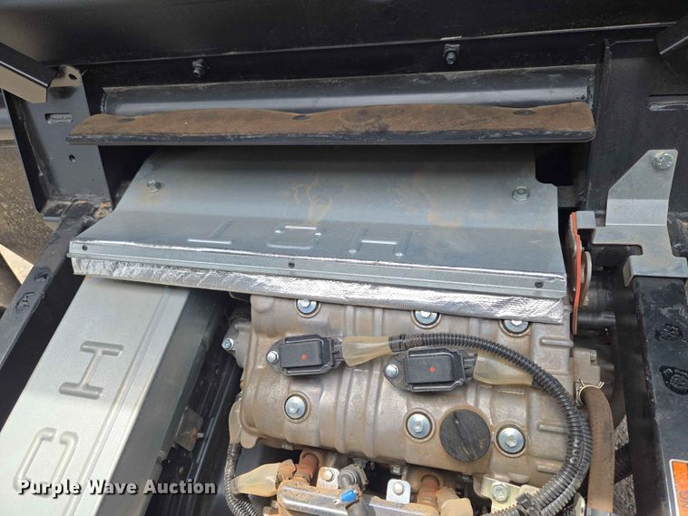 image for item EW0204 2021 Kubota Sidekick RTV-XG850 utility vehicle