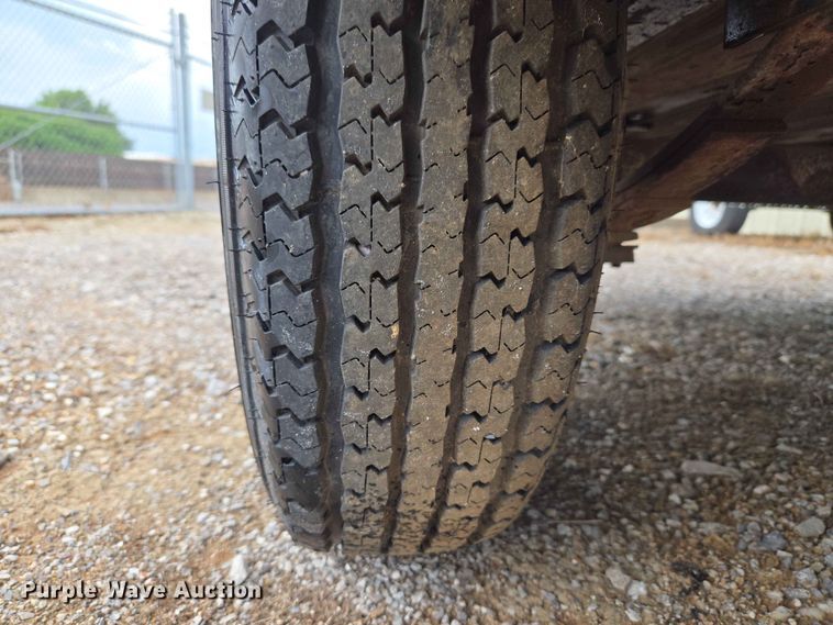 image for item EW0239 2015 Road Boss utility trailer