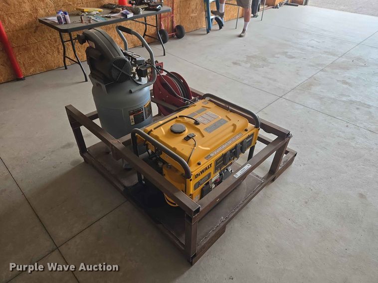 image for item EW0286 DeWalt PMC 168000 03 generator