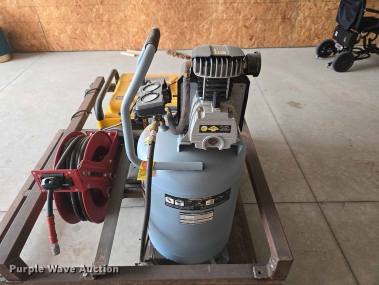 image for item EW0286 DeWalt PMC 168000 03 generator