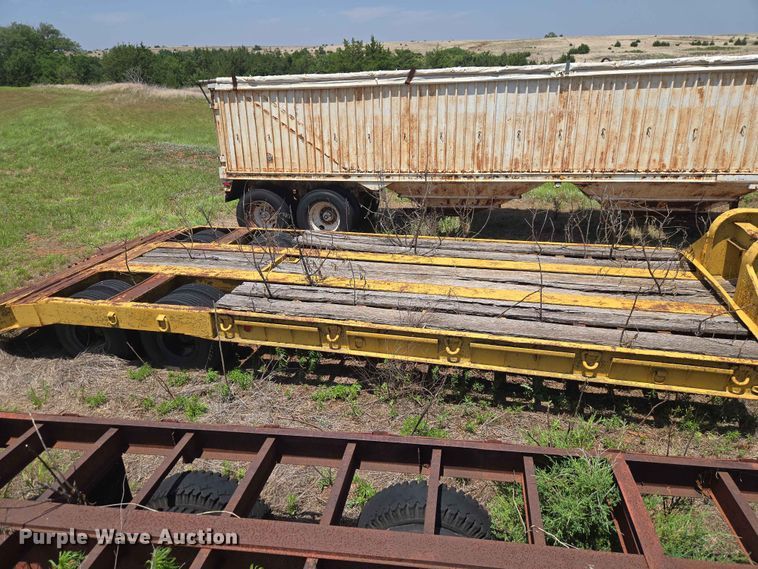 image for item EW0290 1951 Dorsey Low bed equipment trailer