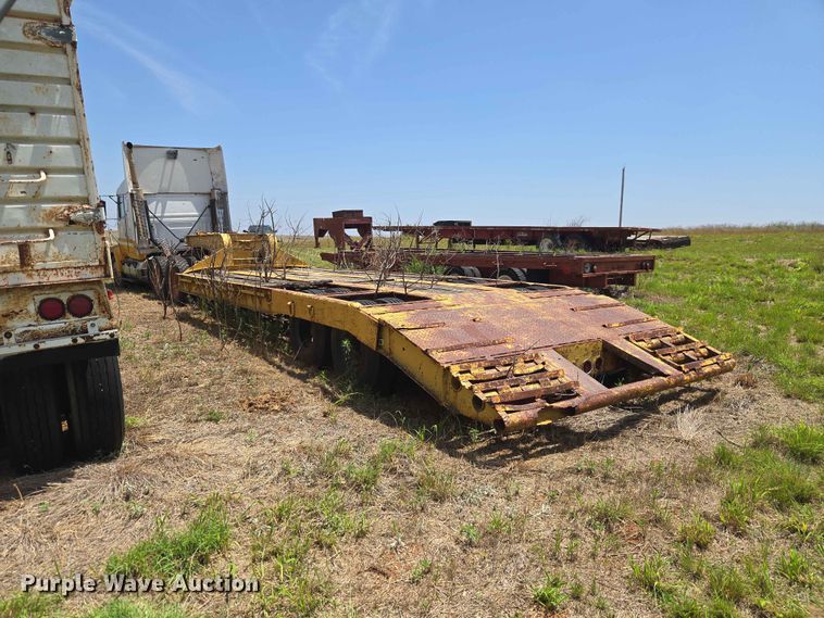 image for item EW0290 1951 Dorsey Low bed equipment trailer