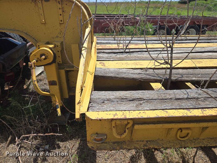 image for item EW0290 1951 Dorsey Low bed equipment trailer