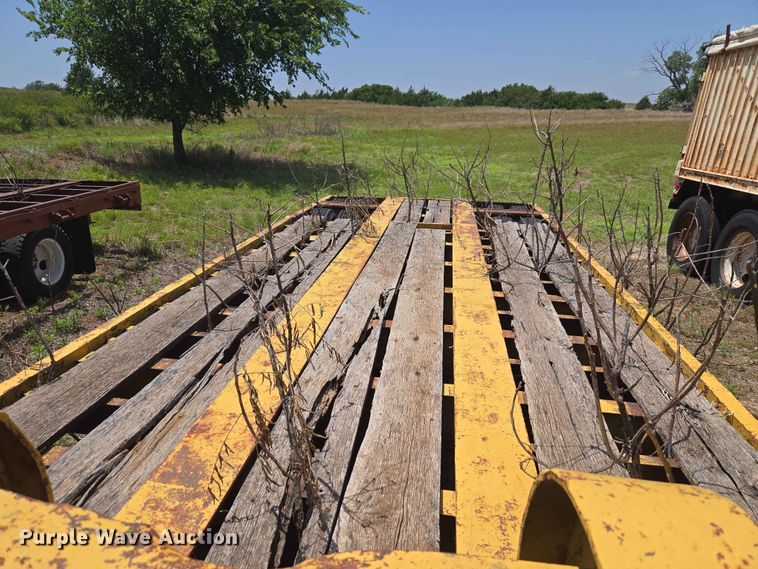 image for item EW0290 1951 Dorsey Low bed equipment trailer
