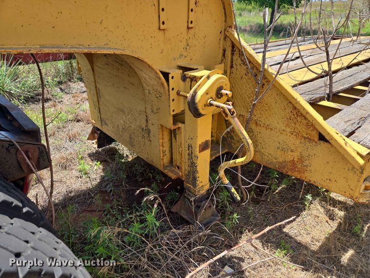 image for item EW0290 1951 Dorsey Low bed equipment trailer