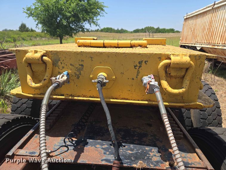 image for item EW0290 1951 Dorsey Low bed equipment trailer
