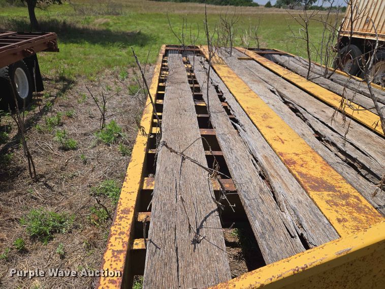 image for item EW0290 1951 Dorsey Low bed equipment trailer