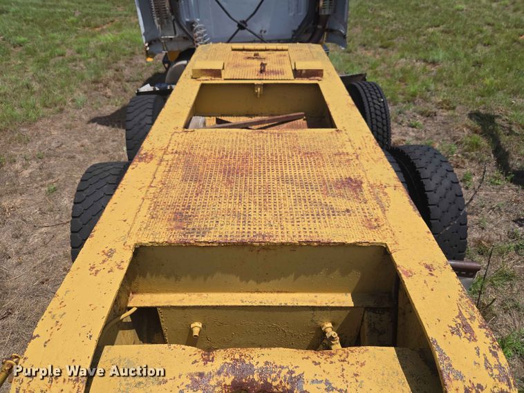 image for item EW0290 1951 Dorsey Low bed equipment trailer