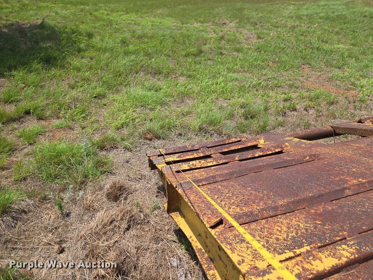 image for item EW0290 1951 Dorsey Low bed equipment trailer