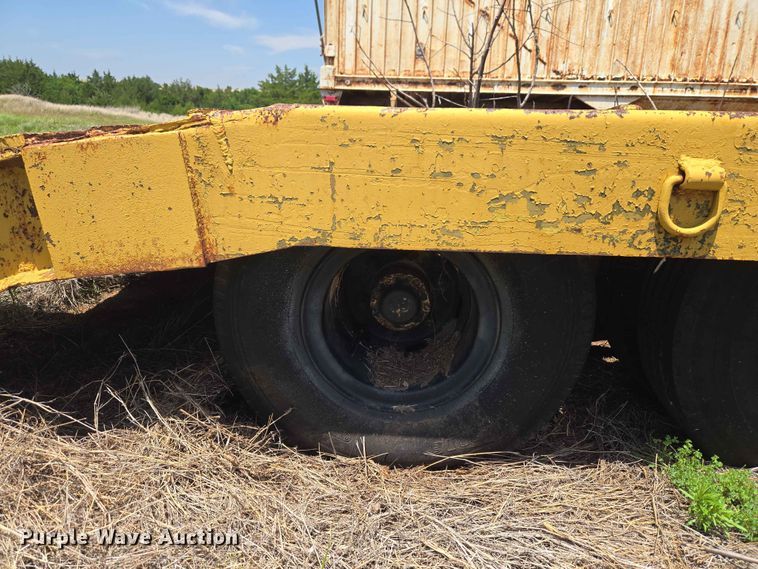 image for item EW0290 1951 Dorsey Low bed equipment trailer