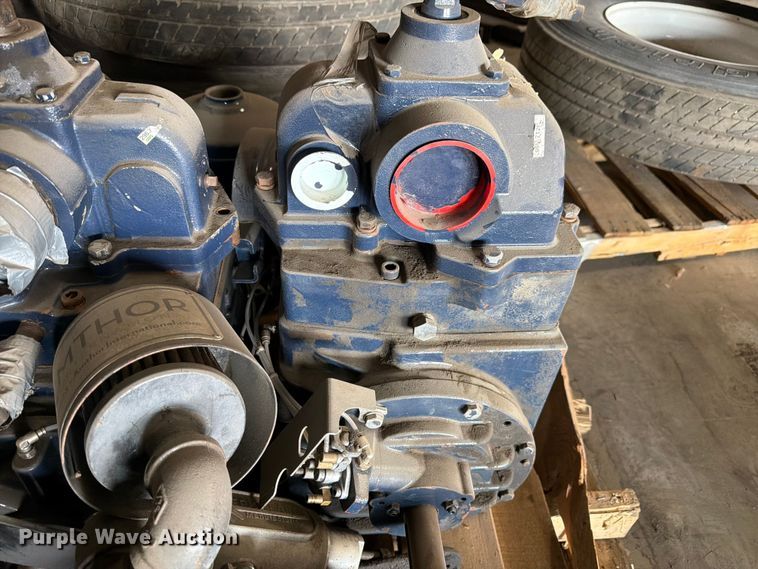 image for item EW2111 (2) Masport HXL400W vacuum pumps
