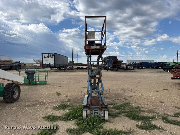 image for item EW4762 Skyjack SJIII 3219 scissor lift