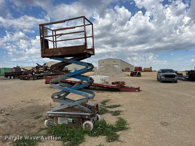 image for item EW4762 Skyjack SJIII 3219 scissor lift