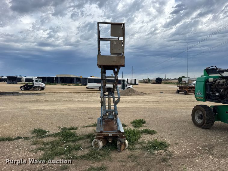 image for item EW4762 Skyjack SJIII 3219 scissor lift
