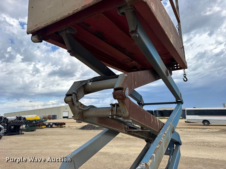 image for item EW4762 Skyjack SJIII 3219 scissor lift