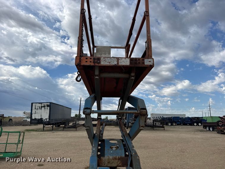image for item EW4762 Skyjack SJIII 3219 scissor lift