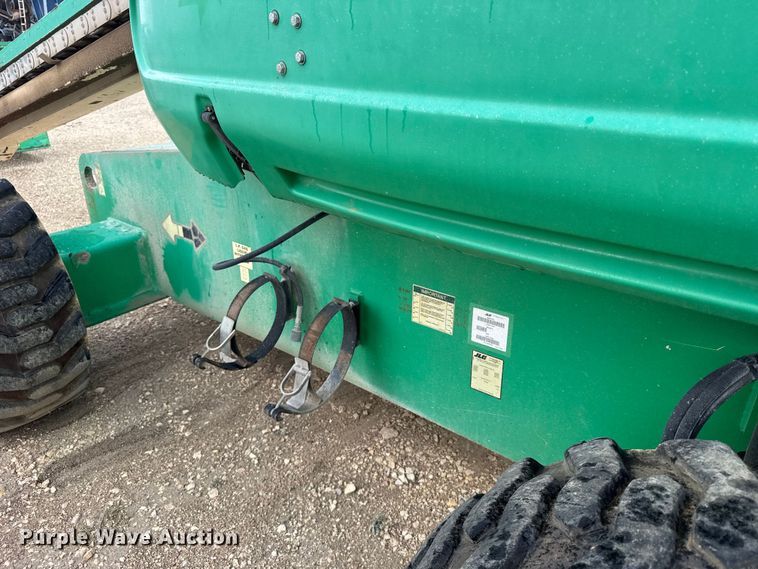 image for item EW4763 JLG 600S boom lift