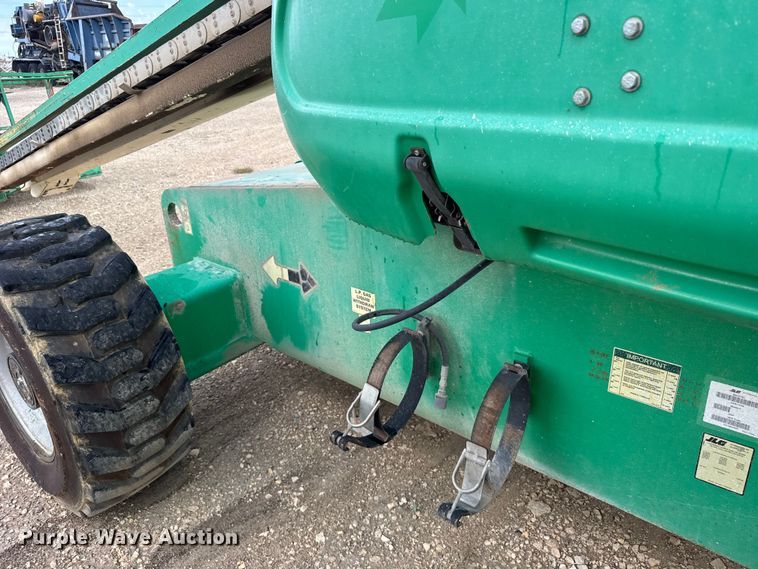 image for item EW4763 JLG 600S boom lift