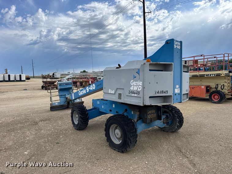 image for item EW4764 Genie S-40 boom lift