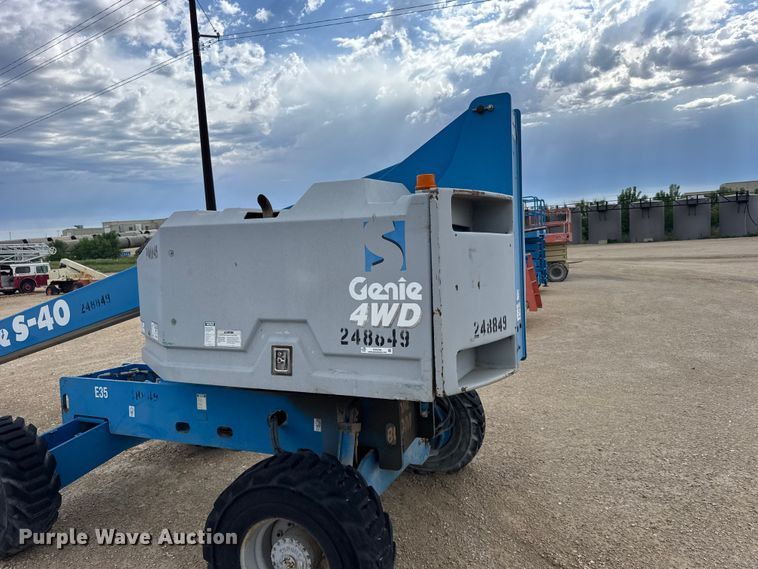 image for item EW4764 Genie S-40 boom lift