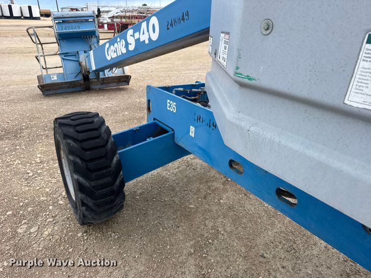 image for item EW4764 Genie S-40 boom lift