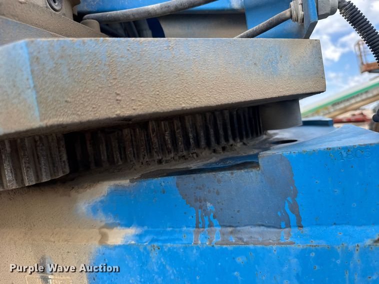 image for item EW4764 Genie S-40 boom lift