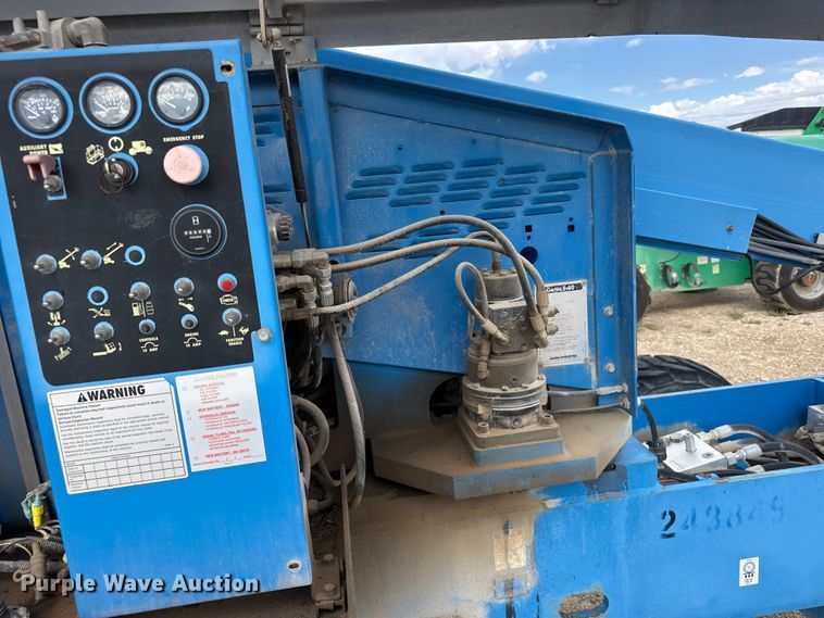 image for item EW4764 Genie S-40 boom lift