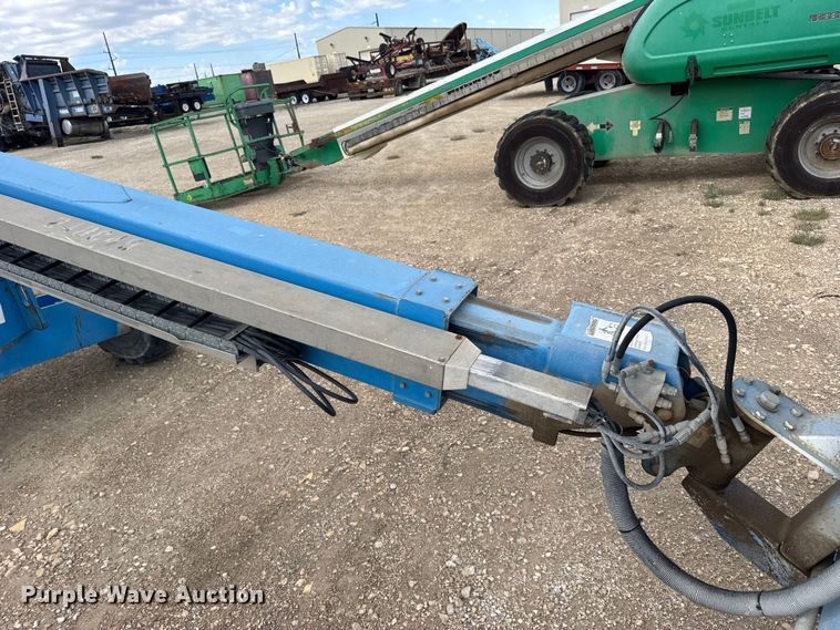 image for item EW4764 Genie S-40 boom lift