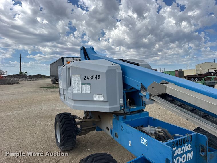 image for item EW4764 Genie S-40 boom lift