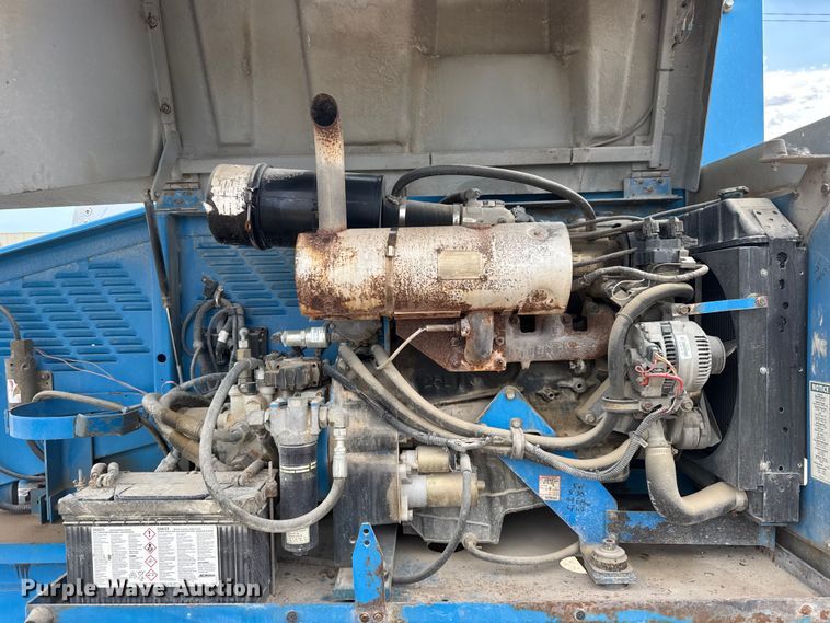 image for item EW4764 Genie S-40 boom lift